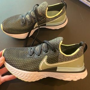 Nike Infinity React